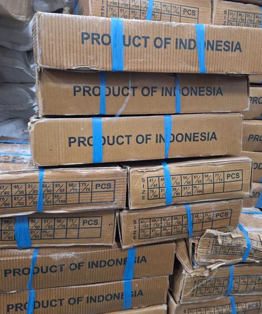 Karton bertuliskan Product of Indonesia